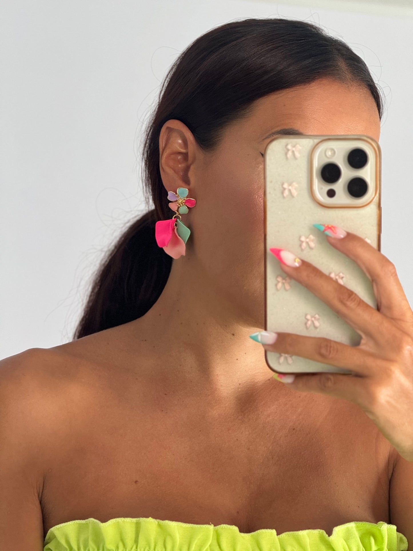 Pendientes hojas color