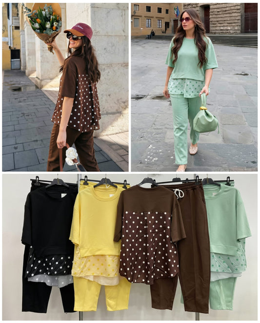 Conjunto blusa lunares