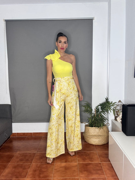 Pantalón amarillo