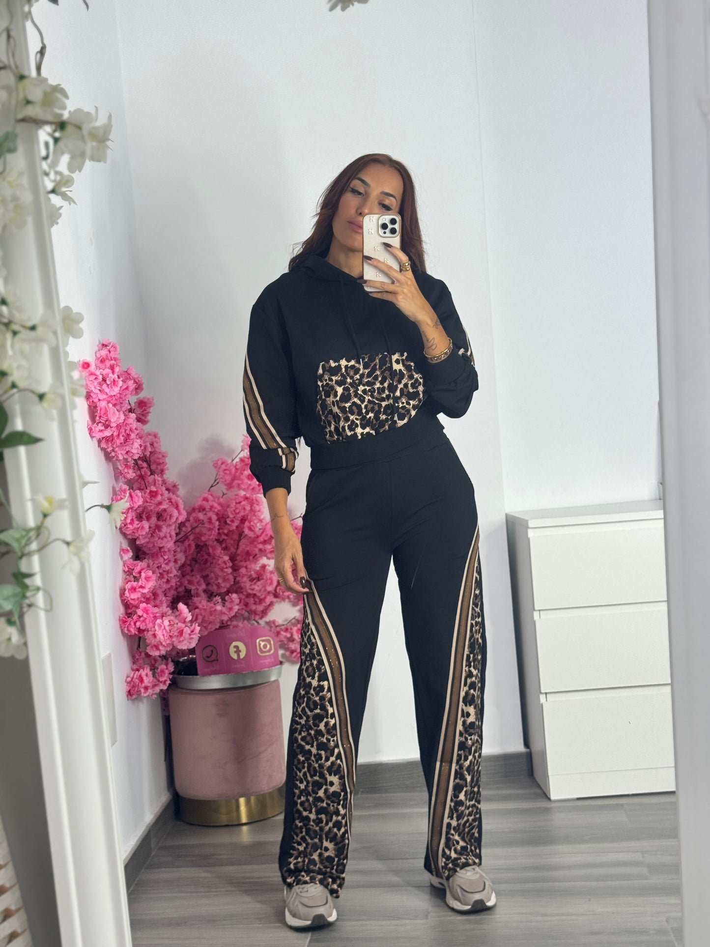 Conjunto leopardo negro